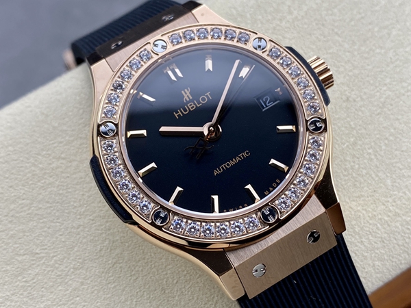 ウブロコピー時計正面デザイン